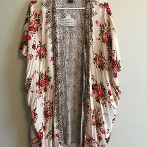 Floral kimono top